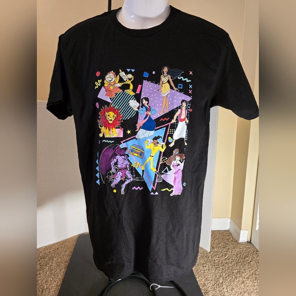 American Apparrell Retro 90s Characters Shirt Aladdin, Simba, Mulan size M